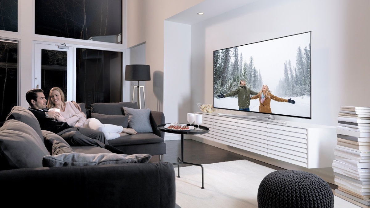 Samsung Smart TV doskonale komponuje się z wnętrzem. Samsung Smart TV doskonale komponuje się z wnętrzem.