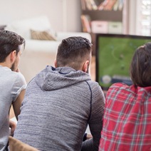 Telewizory Samsung pozwolą Ci poczuć się na własnej kanapie jak na stadionie