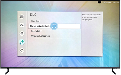 Wybierz „Otwórz ustawienia sieciowe” na telewizorze smart Samsung