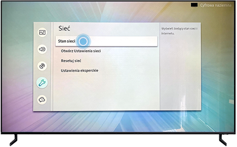 Wybierz pozycję „Status sieci” na telewizorze smart Samsung