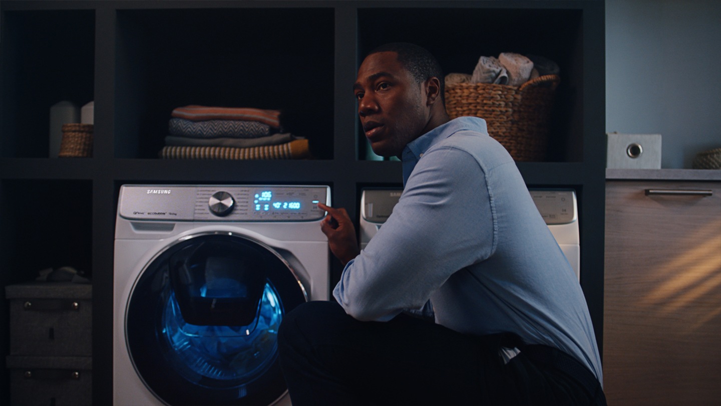 O filme mostra como a QuickDrive é eficiente a nivel energético graças à sua lavagem mais rápida que poupa cerca de 20% de energia.