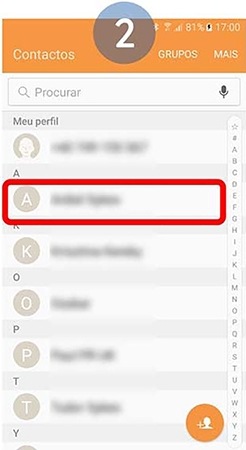 Selecione o contacto que pretende editar a melodia