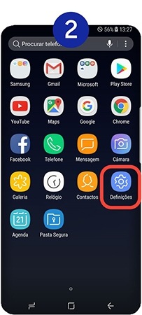 Deslize para cima ou para baixo para aceder ao Ecrã Aplicações