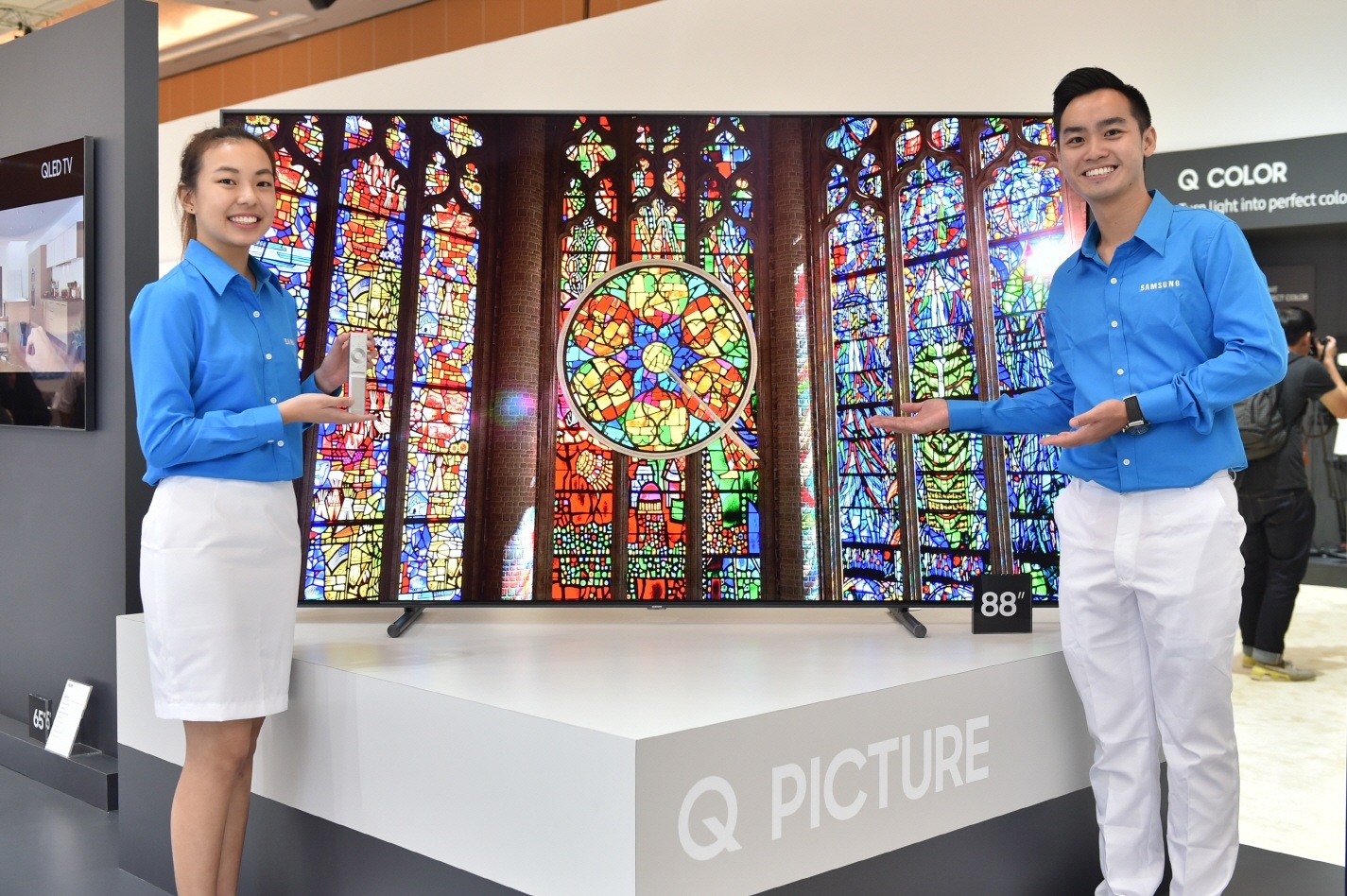 Nueva línea premium de TVs QLED así como The Frame fueron exhibidas Nueva línea premium de TVs QLED así como The Frame fueron exhibidas