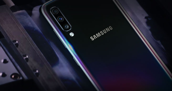 Construit pentru live, cu măiestrie, pentru a fi un smartphone rezistent.