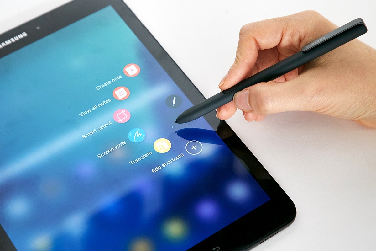 Samsung predstavio novi Galaxy Tab S3 Samsung predstavio novi Galaxy Tab S3