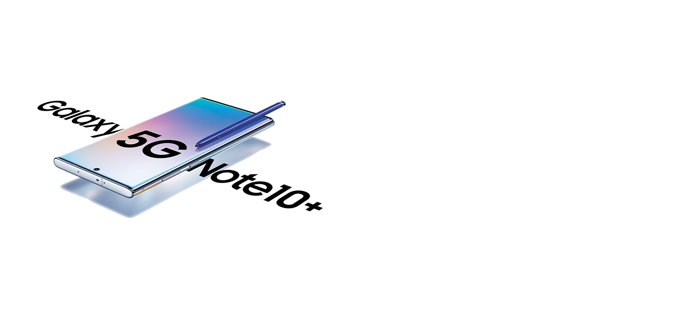 هاتف Galaxy Note10 موضوع فوق هاتف Galaxy Note10 +، وكلاهما موضوعان على خلفيتهما بشكل مائل، مع وجود قلم S Pen أزرق اللون فوق هاتف Galaxy Note10. على شاشة كل هاتف يوجد رسم، وعلى الجانب الآخر من الهاتفين تظهر عبارة Galaxy Note10 | Note10 +.
