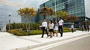 Image representing flexibility and convenience in working at samsung