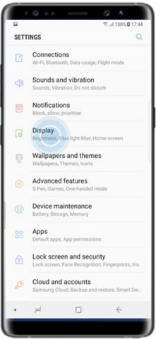 How to customize edge lighting color in Samsung Galaxy Note 8?