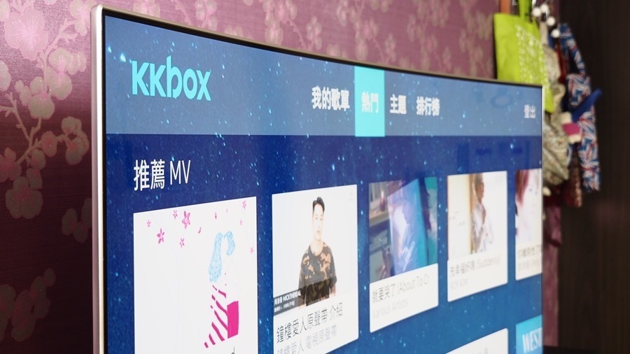 Q8C 的螢幕可視角滿廣的 Q8C 的螢幕可視角滿廣的