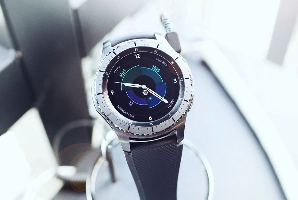 現場也展出了由 Samsung 提供給展區四位選手使用的 Samsung Gear S3 智能手錶 現場也展出了由 Samsung 提供給展區四位選手使用的 Samsung Gear S3 智能手錶