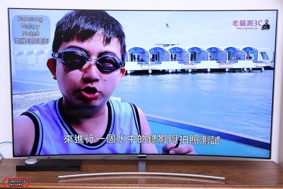 Samsung 65吋 QLED 量子電視可透過 Youtube 查看網路上的影片 Samsung 65吋 QLED 量子電視可透過 Youtube 查看網路上的影片