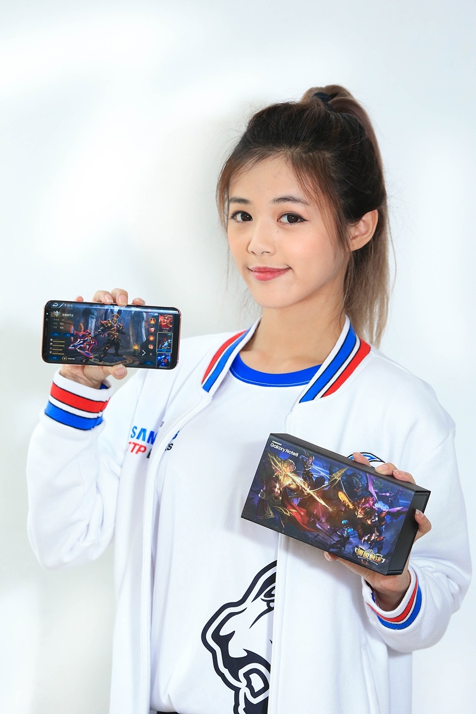 Samsung X Garena共同歡慶 推出旗艦手機《Garena傳說對決》聯名限量組 Samsung X Garena共同歡慶 推出旗艦手機《Garena傳說對決》聯名限量組