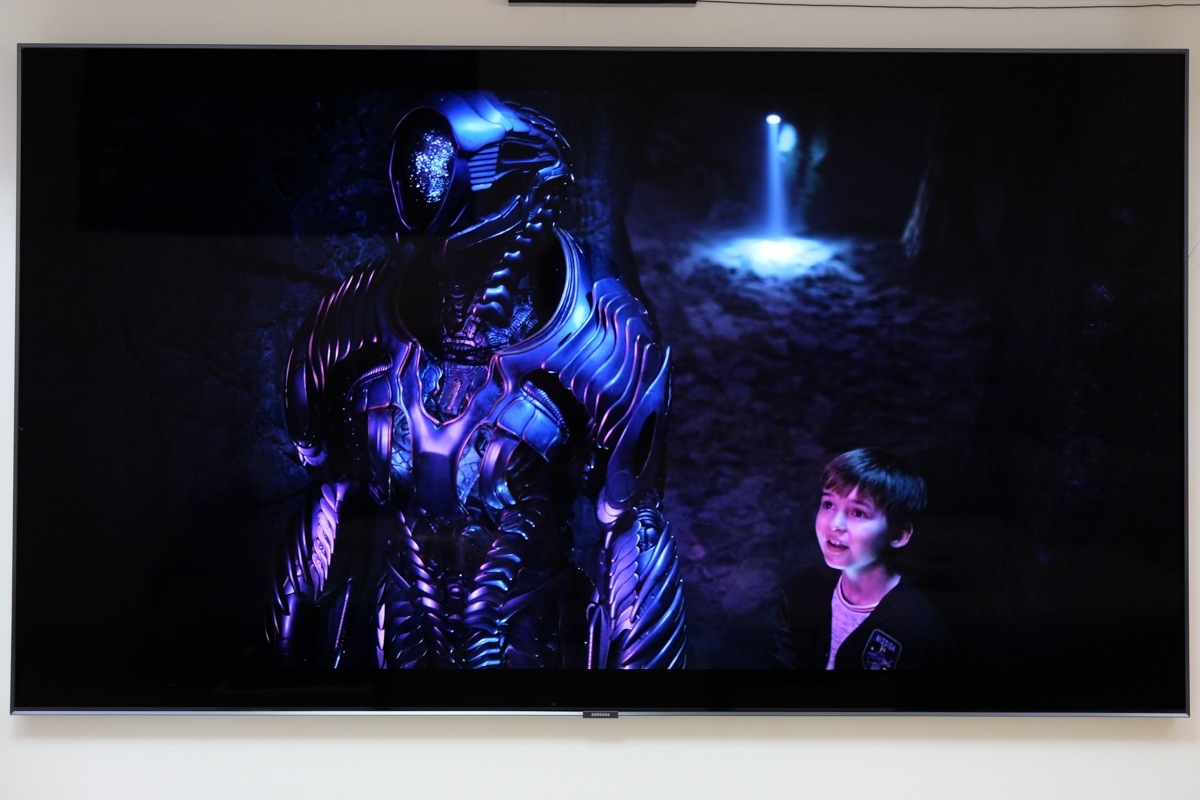 Samsung QLED 量子電視搭載的 HDR 10+ 技術,可以根據場景調整畫面的明暗細節,讓畫面更加真實的呈現。 Samsung QLED 量子電視搭載的 HDR 10+ 技術,可以根據場景調整畫面的明暗細節,讓畫面更加真實的呈現。
