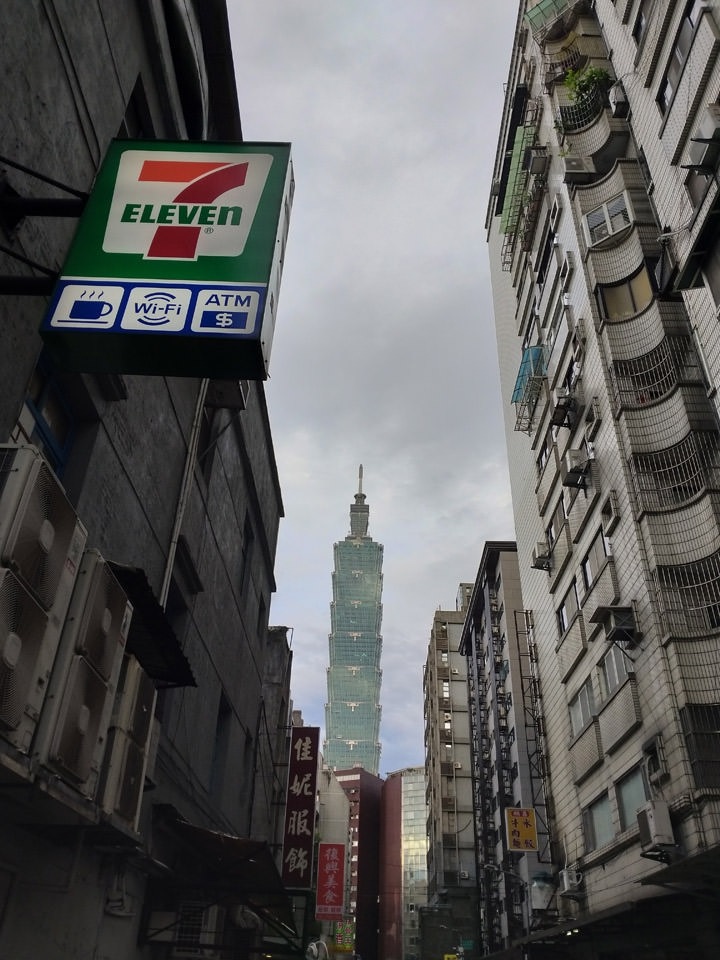 Galaxy A8 Star 後鏡頭實拍照 Galaxy A8 Star 後鏡頭實拍照