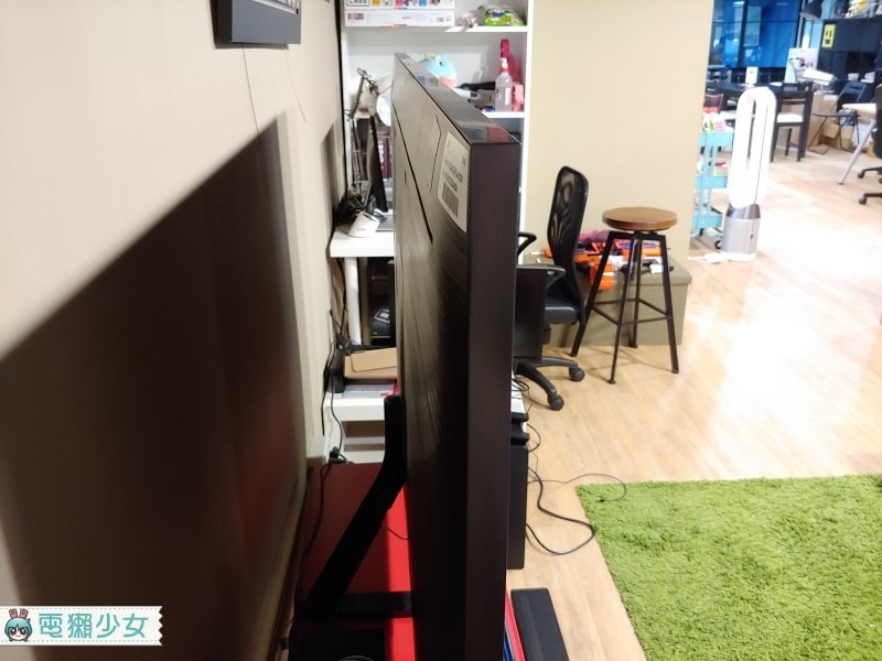 三星 2018 Q9F QLED TV 側面 三星 2018 Q9F QLED TV 側面