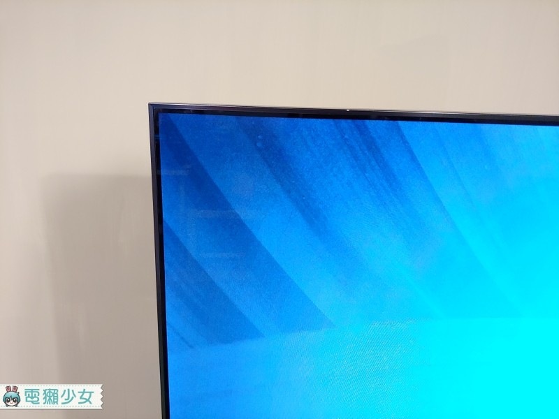 Samsung 三星 2018 Q9F QLED TV 的機身很薄 薄邊框使螢幕屏佔比極高 Samsung 三星 2018 Q9F QLED TV 的機身很薄 薄邊框使螢幕屏佔比極高