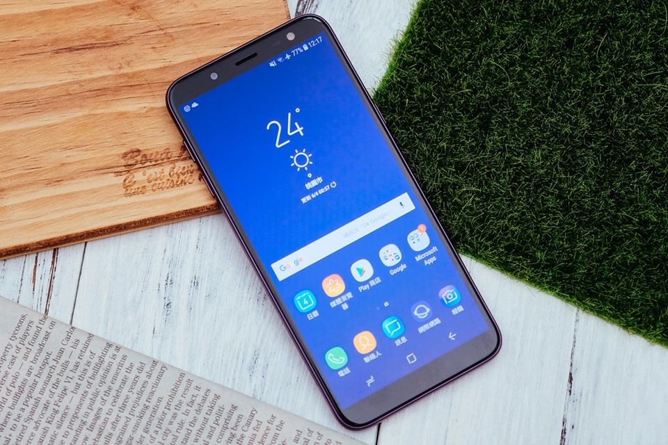 Samsung Galaxy J6 採用 5.6 吋 18.5:9 全螢幕設計 Samsung Galaxy J6 採用 5.6 吋 18.5:9 全螢幕設計