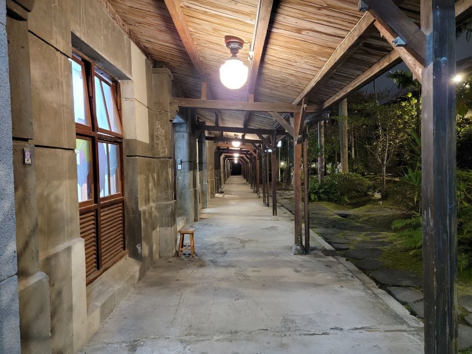 在低光源的環境中能捕捉更明亮清晰的影像。 在低光源的環境中能捕捉更明亮清晰的影像。