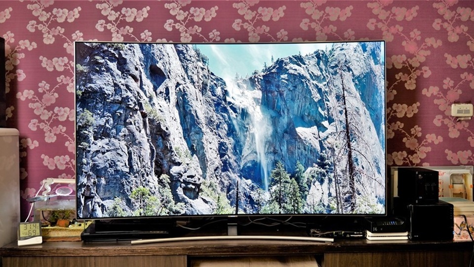 幾可亂真的超真實色彩!Samsung Q8C 65 吋 QLED 量子點電視開箱、評測 幾可亂真的超真實色彩!Samsung Q8C 65 吋 QLED 量子點電視開箱、評測