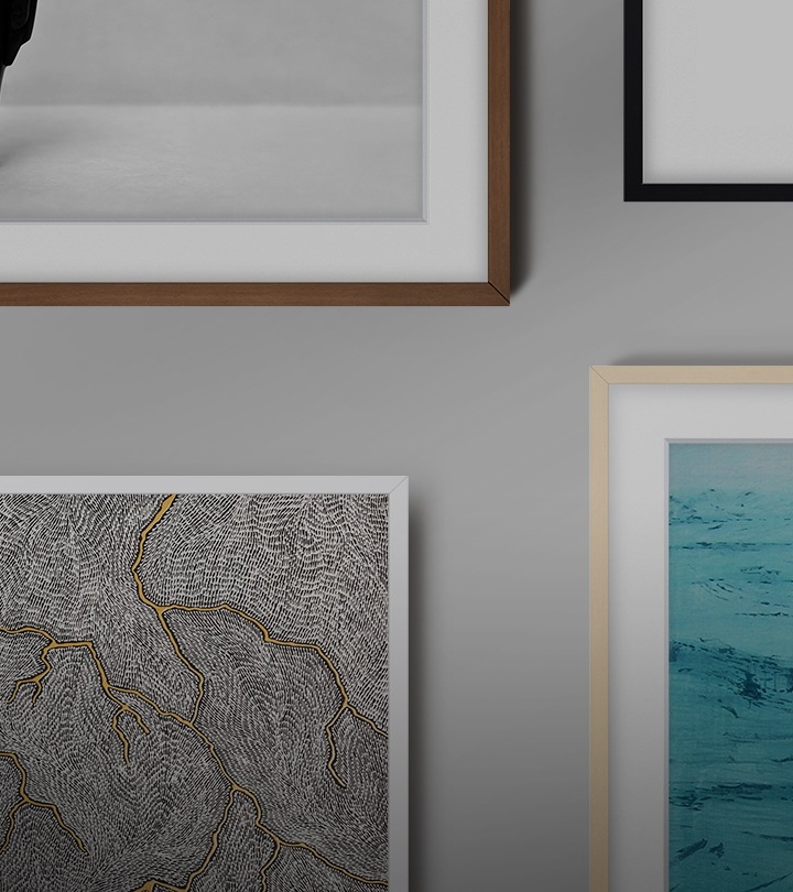 THE FRAME美學電視正在展示藝術品,它與其他的藝術品被掛放在牆上。