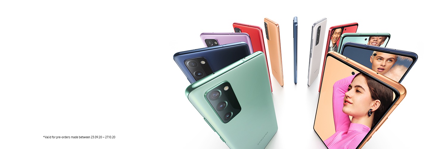 Different coloured Samsung Galaxy S20 FE smartphones standing upright in a circle in front of a white background Different coloured Samsung Galaxy S20 FE smartphones standing upright in a circle in front of a white background