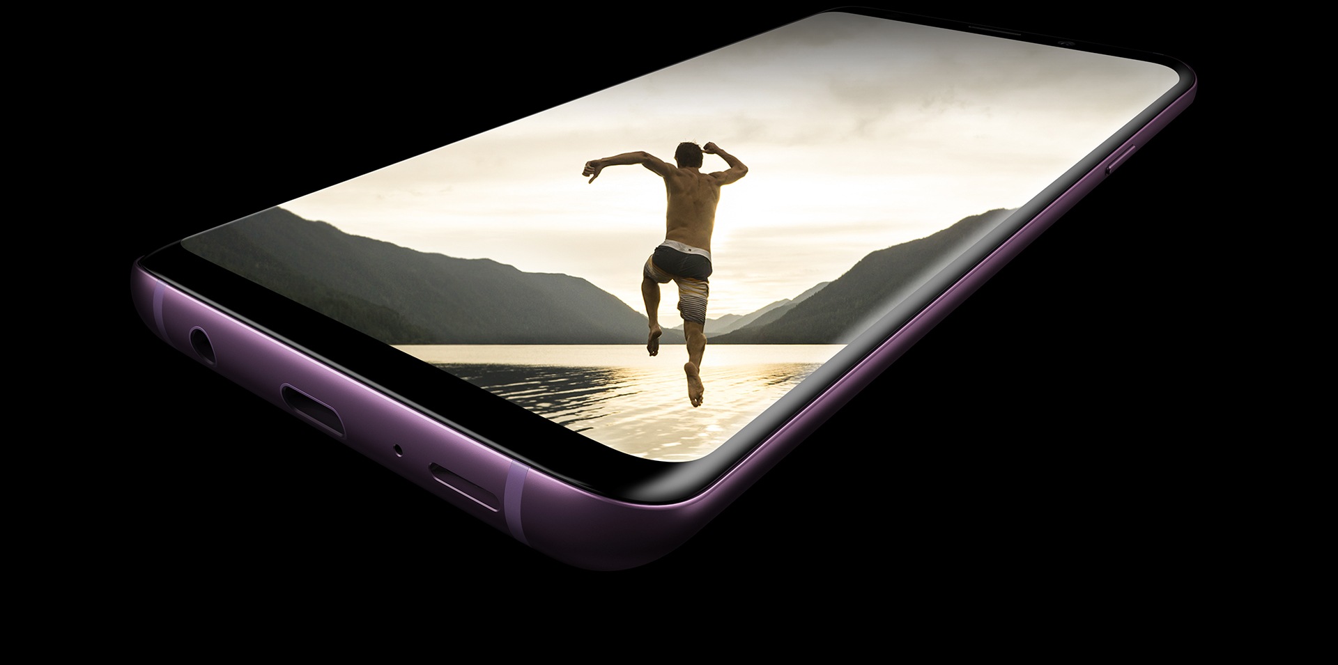 O fotografie a momentului în care o persoană se scufundă în mare, făcută cu Galaxy S9 sau Galaxy S9+.