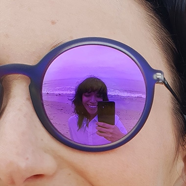 Kliknite i saznajte kako snimiti selfi s reflektirajućim sunčanim naočalama s dvostrukim otvorom blende