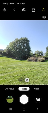 Camera care se deschide este camera UHD de 10 MP
