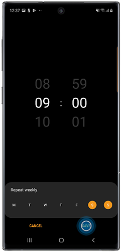 Set your desired alarm time and days of the week in the Galaxy Wearables app on a Galaxy smartphone