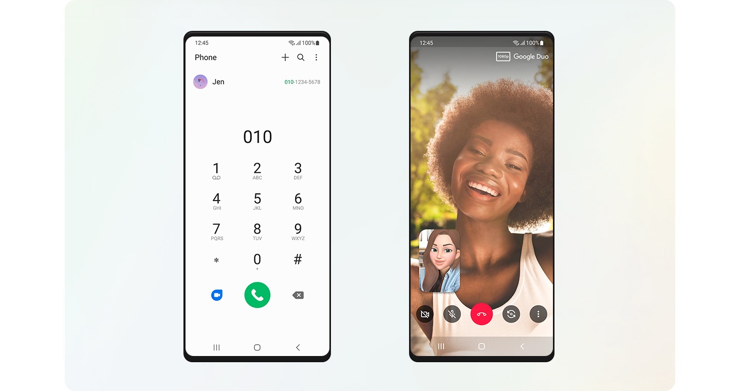 Dos dispositivos Galaxy uno al lado del otro. La pantalla del Galaxy de la izquierda muestra la aplicación Teléfono con el número de teléfono de Jen. La pantalla del Galaxy de la derecha muestra una videollamada de Google Duo con Jen, implícitamente, con la cara de la persona que llama expresada mediante efectos de realidad aumentada.