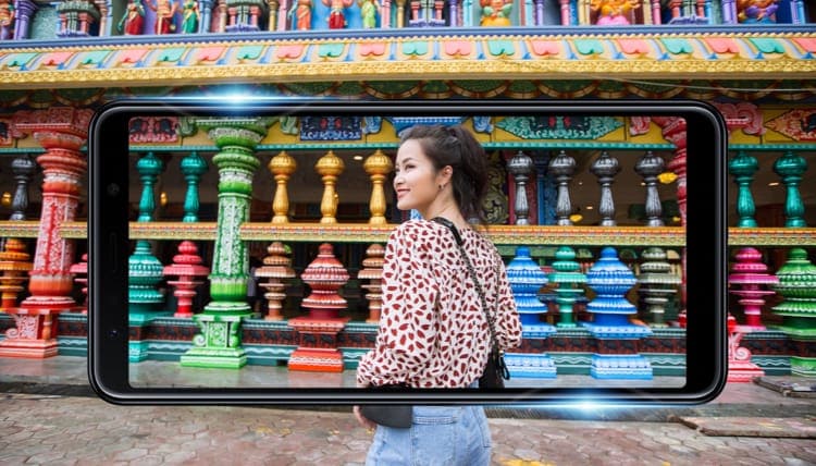 Màn hình tràn viền sống động