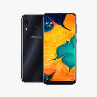 Chiếc điện thoại Galaxy A30 quay về phía sau ở đằng sau một chiếc Galaxy A30 ở chế độ chân dung, với hình ảnh bông hoa màu vàng và xanh lục trên màn hình.