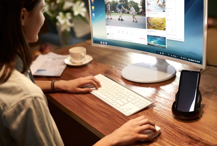 A New Mobile Life with Samsung DeX A New Mobile Life with Samsung DeX