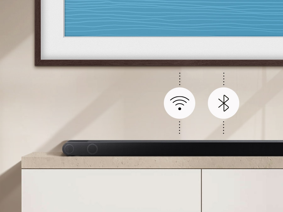 Âm thanh được phát qua Loa thanh được kết nối với TV bằng Wi-Fi và Bluetooth.