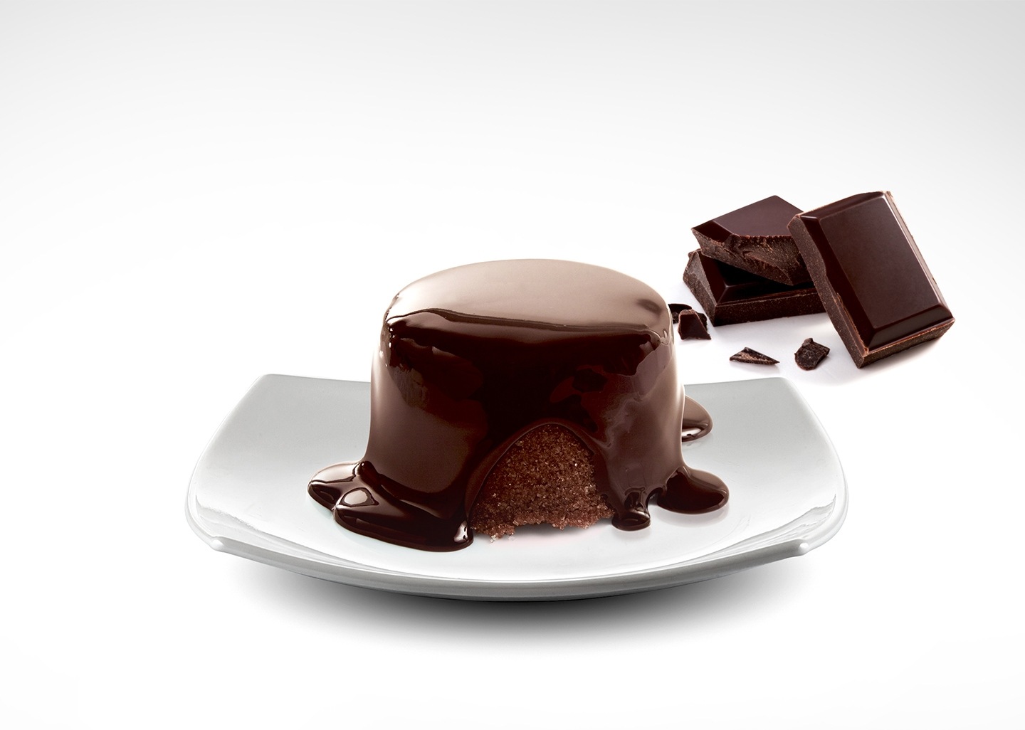 ¿Deseas ablandar manteca o derretir chocolate? Utiliza el horno microondas Solo MW5100J como tu ayudante de chef. <br />Elige entre cuatro modos de opciones para chocolate, azúcar o manteca, y obtén los ingredientes de tu receta perfectamente ablandados o derretidos.