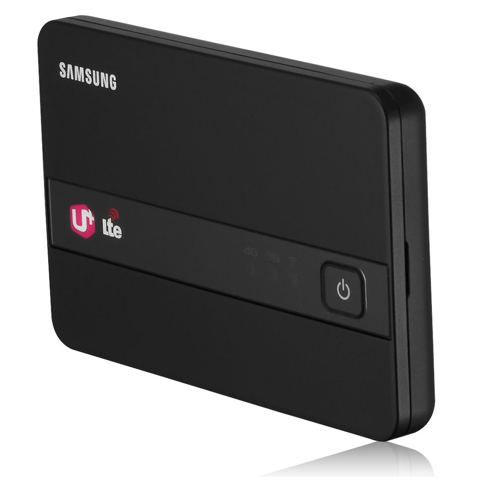 SHV-E100L 8 블랙 앞면 왼쪽 30도 오른쪽 뒤 10도 역동적