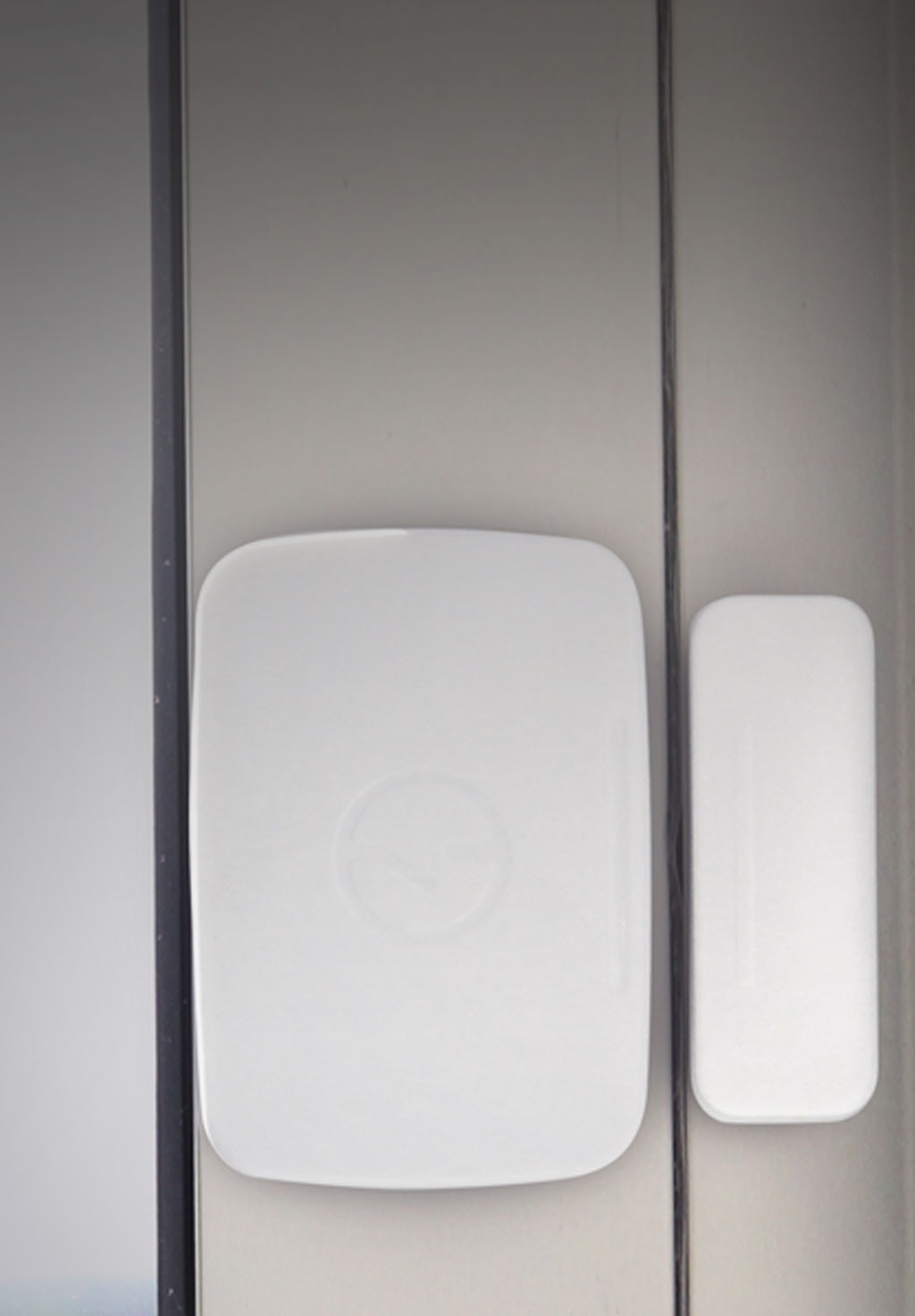 Buy The SmartThings Multi Sensor Monitor or Find Our More SAMSUNG UK