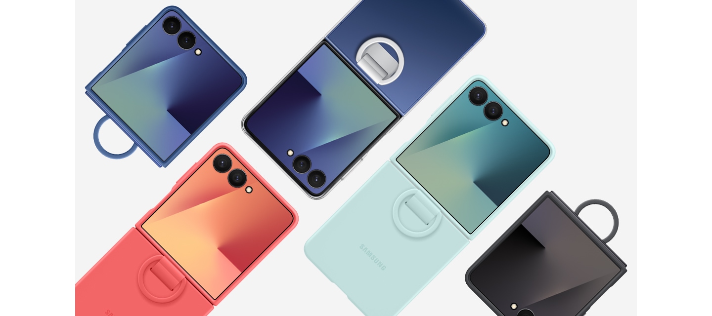 5대의 갤럭시 Z 플립7이 나란히 놓여 있습니다. 4대는 블루, 민트, 레드, 블랙 색상의 실리콘 케이스가 장착되어 있습니다. 나머지 1대는 클리어 케이스가 장착되어 있습니다. 2대의 갤럭시 Z 플립7은 접혀 있고, 나머지 3대는 펼쳐진 모습입니다.