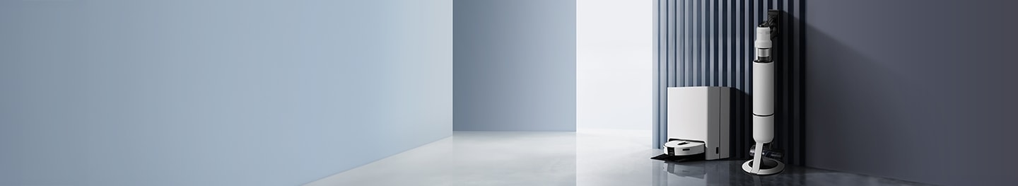 회색톤 벽면에 나란히 배치되어있는 Bespoke AI 스팀과 제트