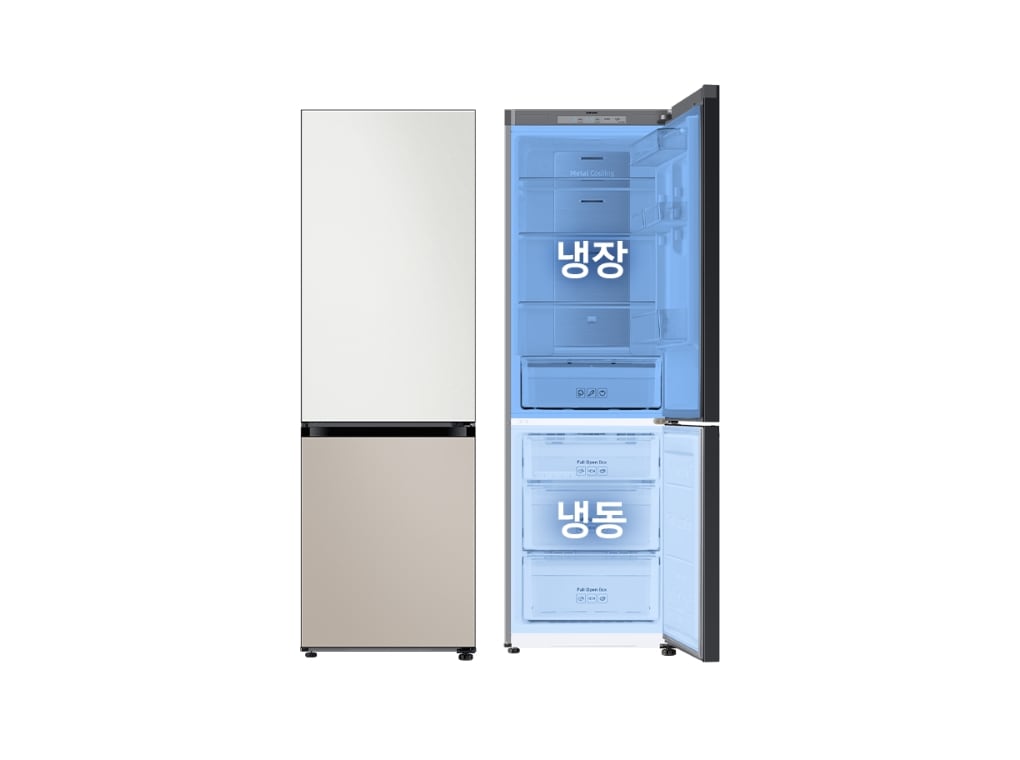 Bespoke 2도어 냉장고의 도어 닫힘컷과 열림컷이 보여지며, 열림컷에는 상칸에 냉장, 하칸에 냉동이라고 표시되어 있습니다.