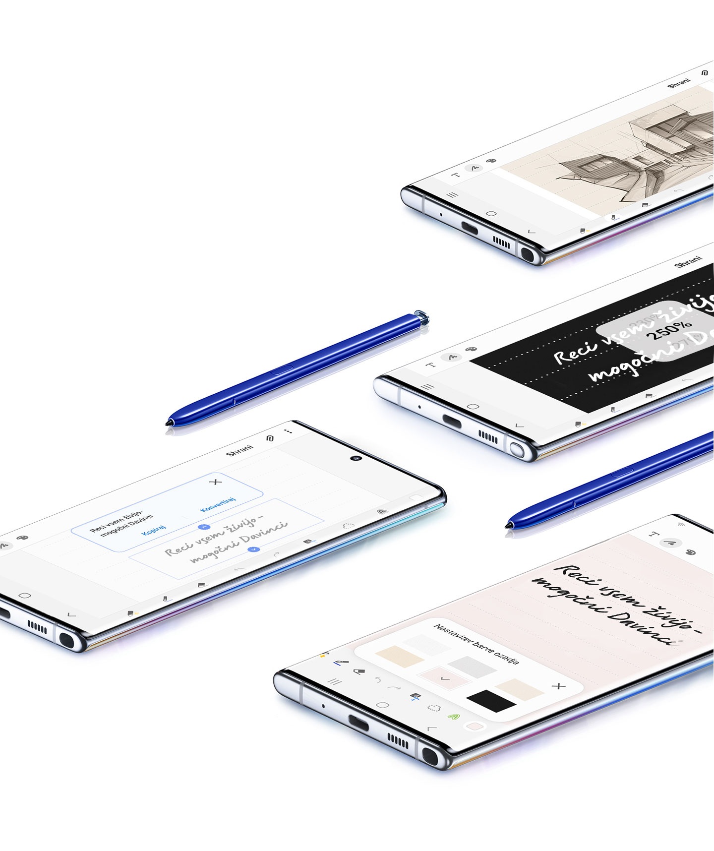 Štirje Galaxy Note10+ mobilni telefoni, ležeči na hrbtni strani, s številnimi načini uporabe Samsung Notes funkcije, prikazanih na zaslonih, in dvema modrima S Pen pisaloma. Na enem zaslonu je prikazana risba stavbe, na drugem funkcija Izvoza besedila, na tretjem beležka, preko katere je prikazan grafični uporabniški vmesnik, in na četrtem besedilo na ozadju menija nastavitev barv.