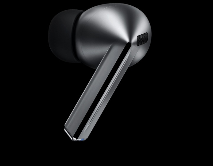 New Samsung Galaxy Buds3 Pro - Silver | Samsung Gulf