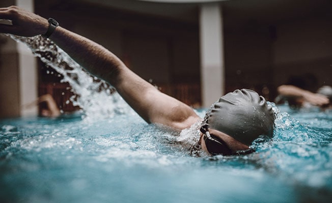 samsung galaxy watch 4 swimming