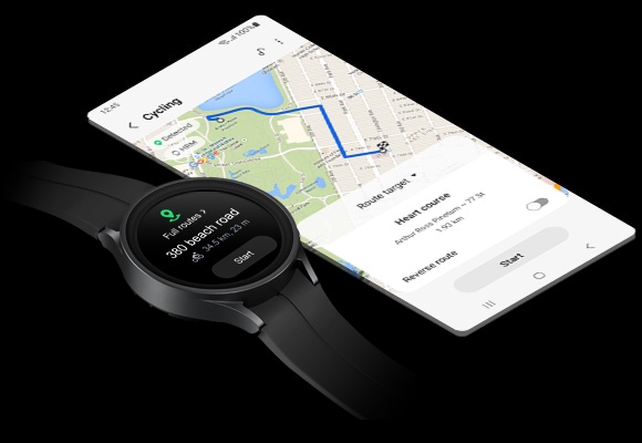 A Galaxy Watch5 Pro in Black Titanium shows the start screen of a route target. Information includes the address and distance. Next to it, Galaxy S23 Ultra screen displays the route target using Google Maps.