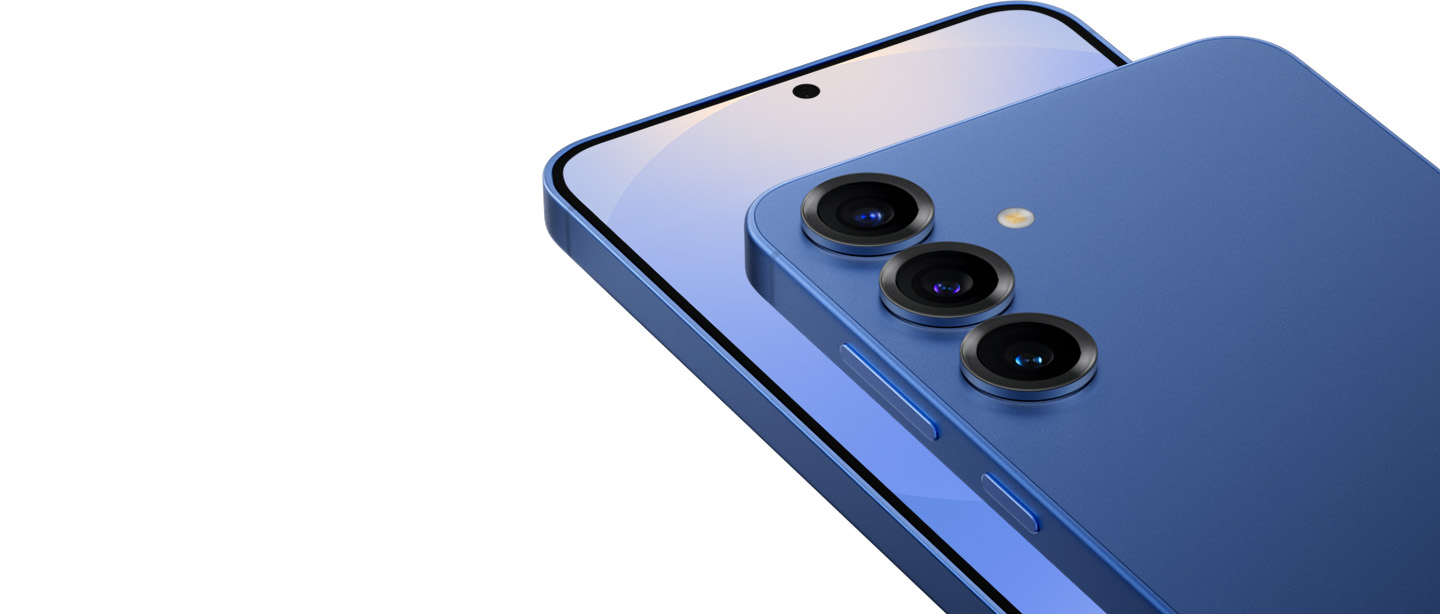 Um elegante telefone Galaxy S25 exibido em uma superfície limpa e moderna com luz suave e difusa