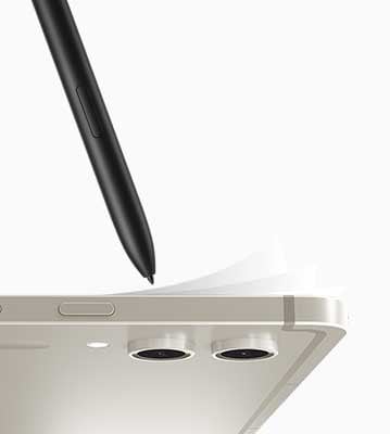 Un dispositivo de la serie Galaxy Tab S9 está apoyado horizontalmente con el lateral y la parte posterior visibles y el S Pen apuntando a la pantalla. La pantalla de notas se muestra como capas similares a papel sobre la pantalla del dispositivo.