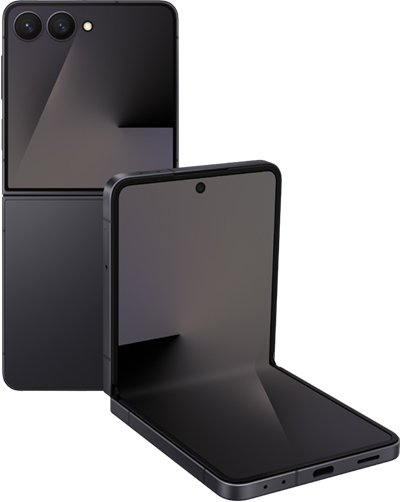 Se ven dos dispositivos Galaxy Z Flip7 en color Negro Oscuro. Uno se ve desplegado por detrás y el otro se ve en FlexMode desde la pantalla principal.