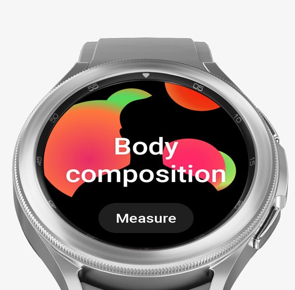 La face avant du cadran de la Galaxy Watch 4 Classic est représentée avec la fonction de composition corporelle activée, en attente de mesure de bio-impédance.