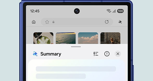 Galaxy AI is generating a summary for a website on Galaxy Z Fold7's cover screen.